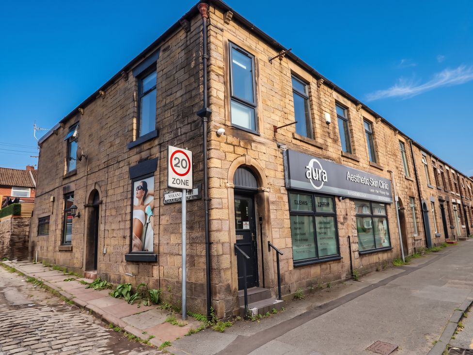 A building exterior of an aesthetic skin clinic at 2 Makant Street Bolton
