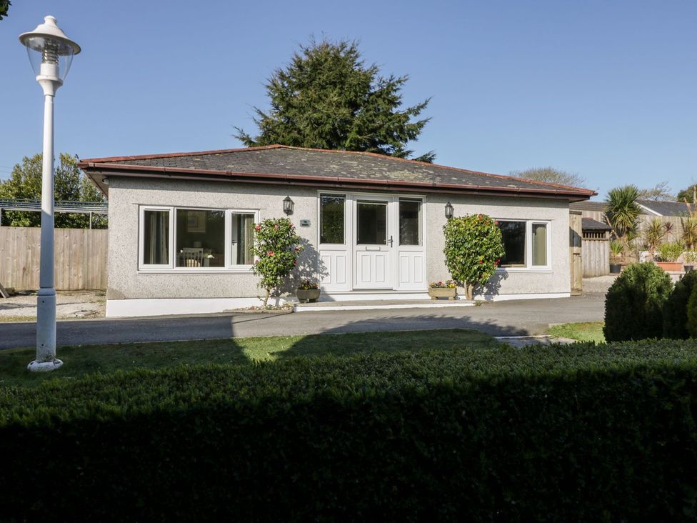 A house with windows and a front door at Lower Brambleside in Truro