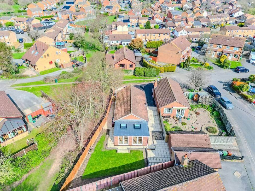 An outdoor view of homes and gardens at Loughborough Luxe Bungalow Retreat Sleeps 6 in Shepshed