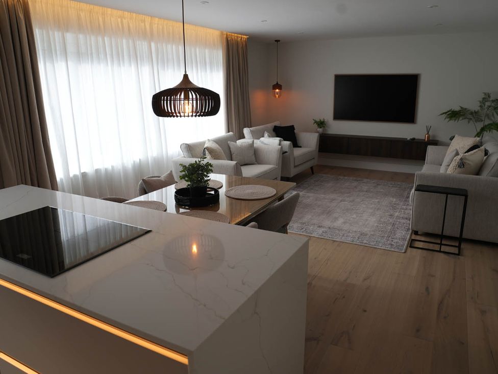 A living room with sofa and coffee table at 1st Floor Luxury 2Bed Apt Sleeps 6 St Andrews