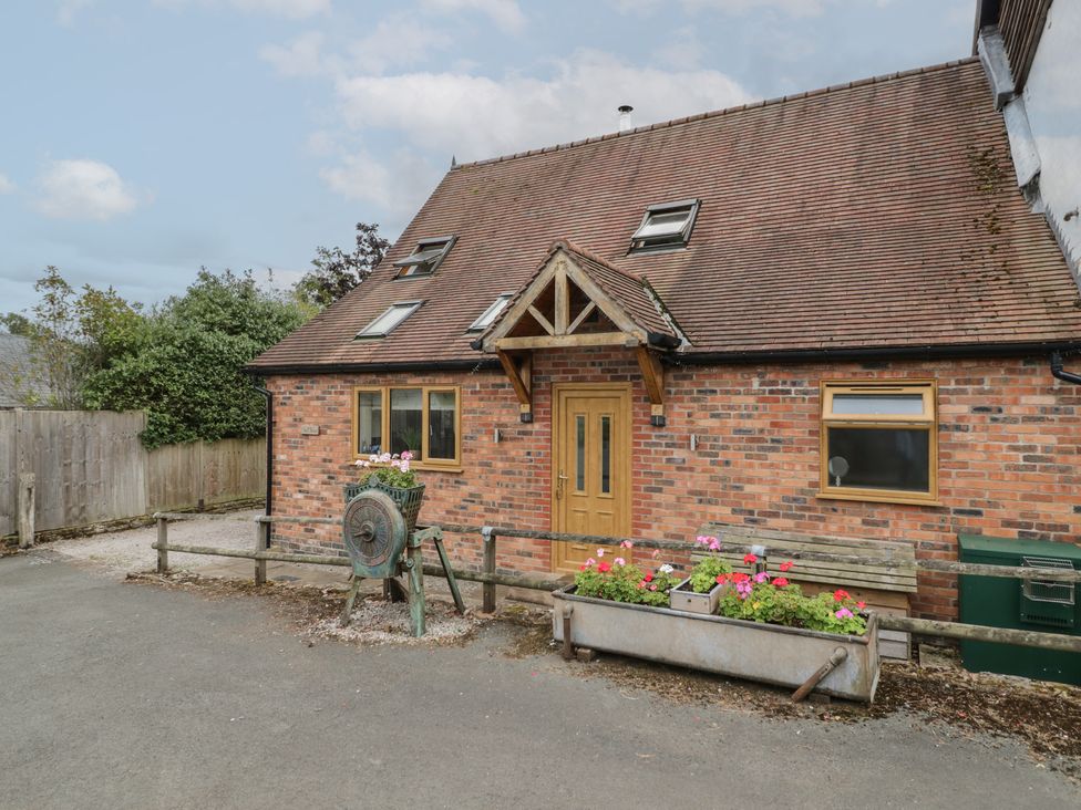 A house with a flower planter at Chaff House in Worcester