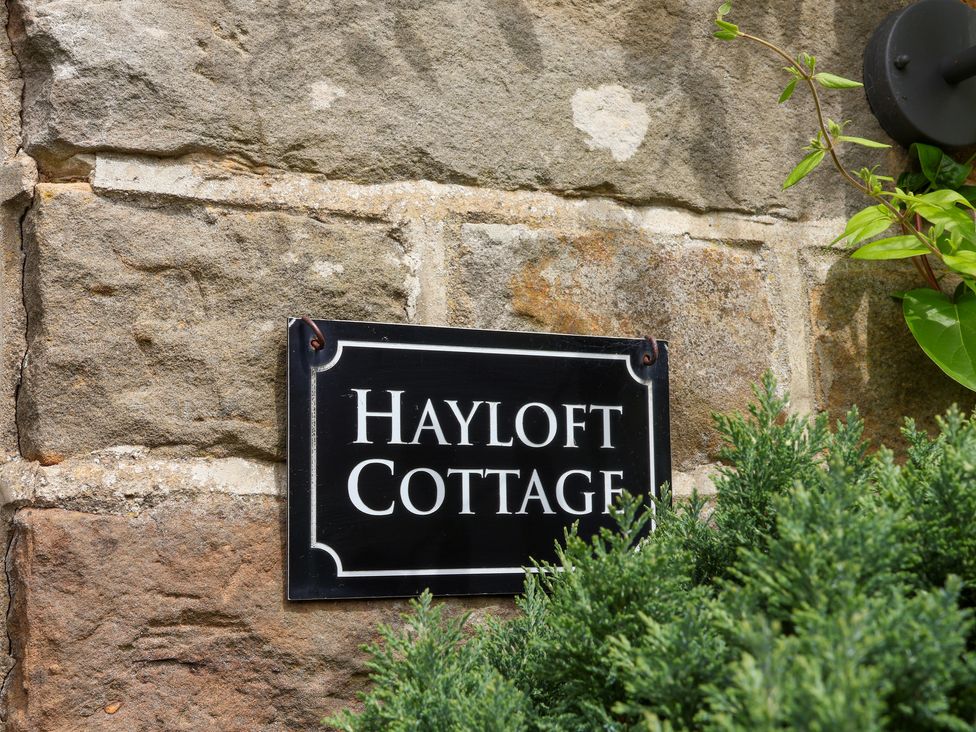 Hayloft Cottage - North Yorkshire (incl. Whitby) - 1210 - thumbnail photo 3