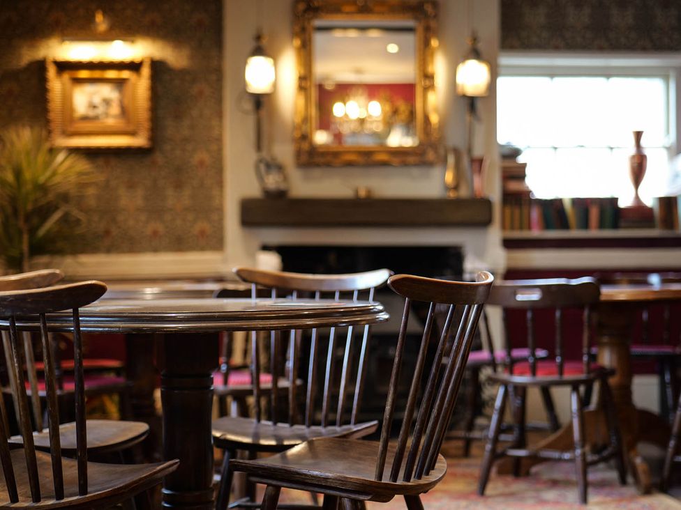 A dining room with tables and chairs at Royal Oak Retreat Sleeps 6 Pub Pet Friendly in Barcombe Cross