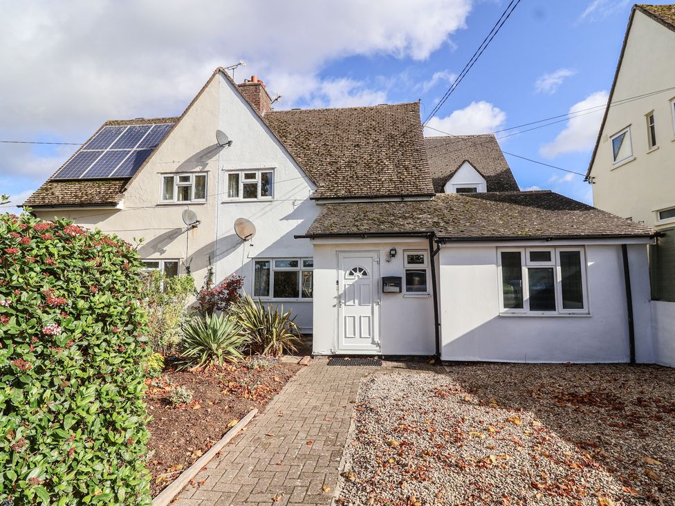 A house with a garden and solar panels at 19 Hailey Road