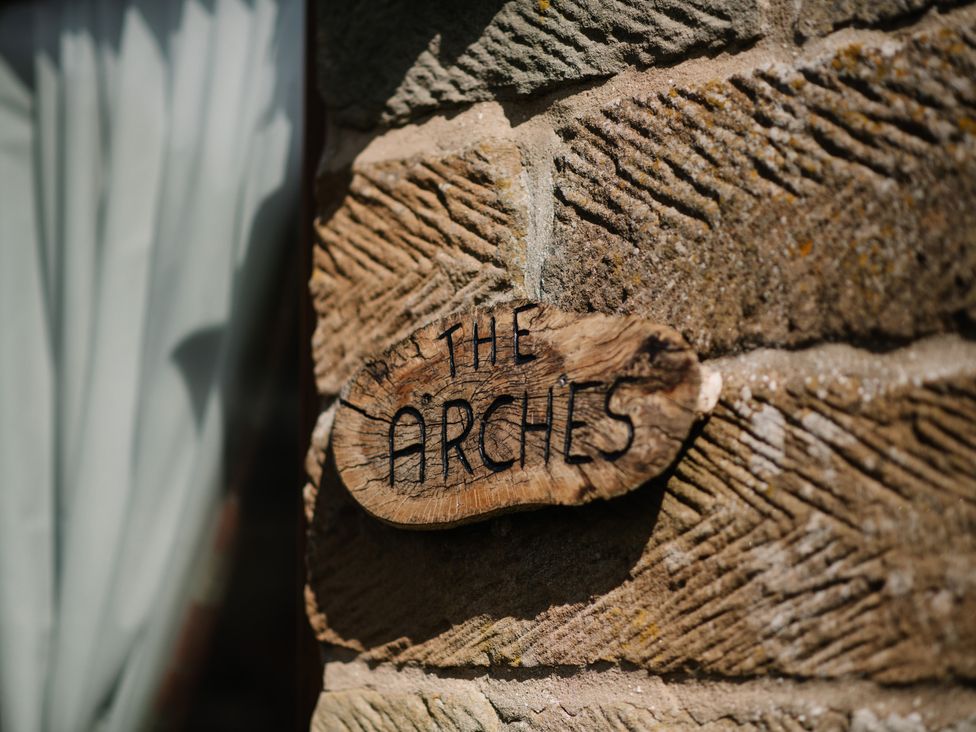 The Arches - North Yorkshire (incl. Whitby) - 1391 - thumbnail photo 4
