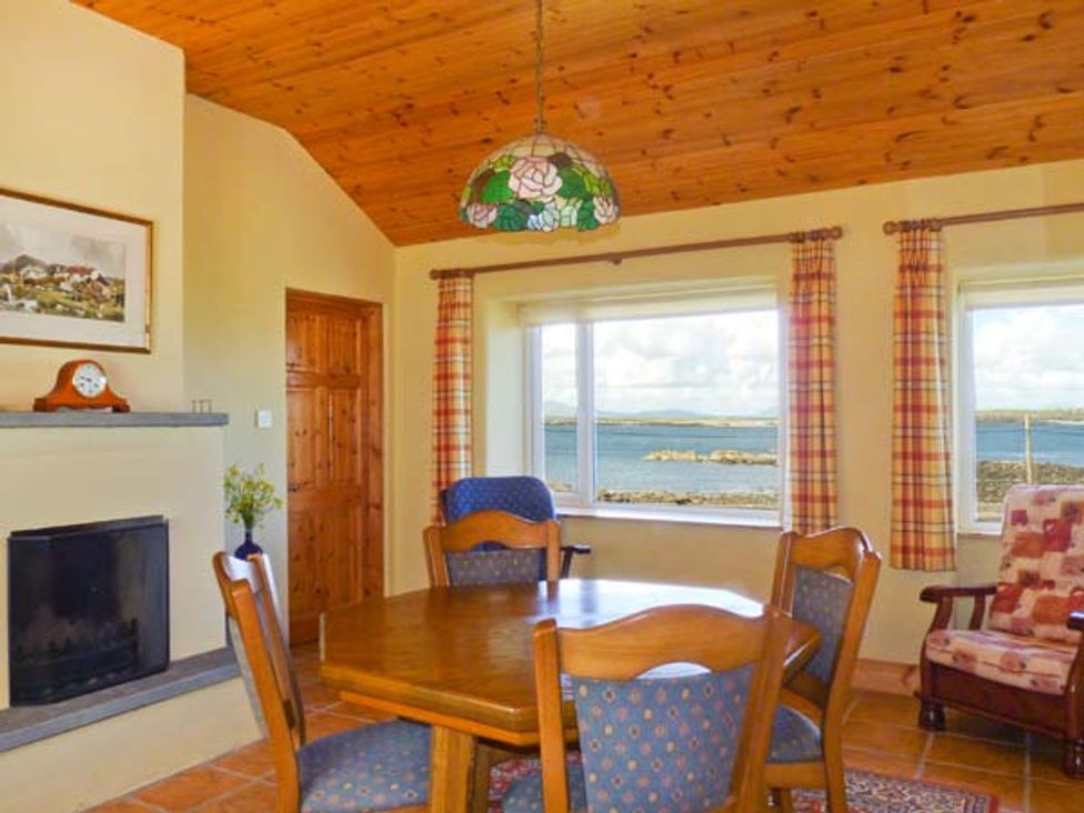 Coynes Cottage - Shancroagh & County Galway - 21069 - thumbnail photo 2
