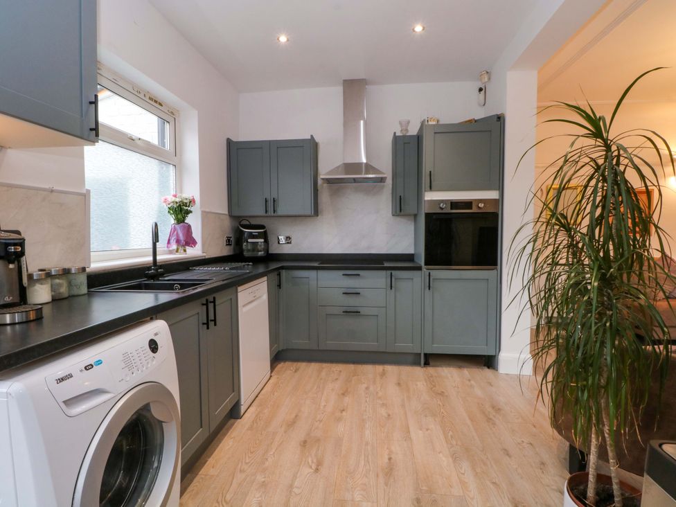 Broadgreen - North Wales - 23603 - thumbnail photo 4