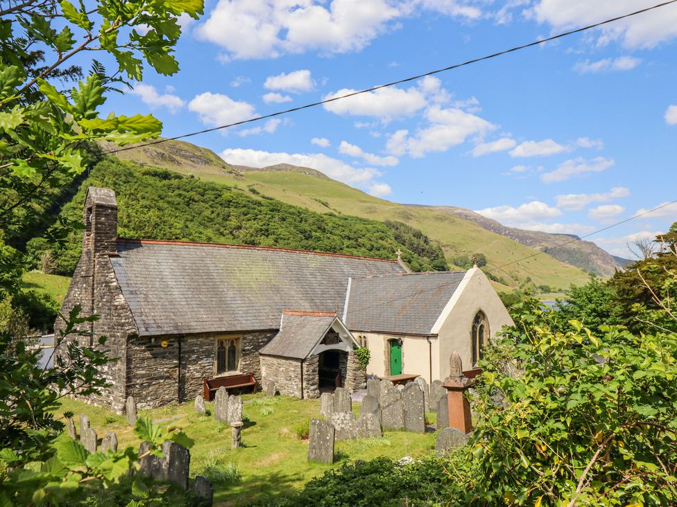St.Mary's - North Wales - 26732 - thumbnail photo 2