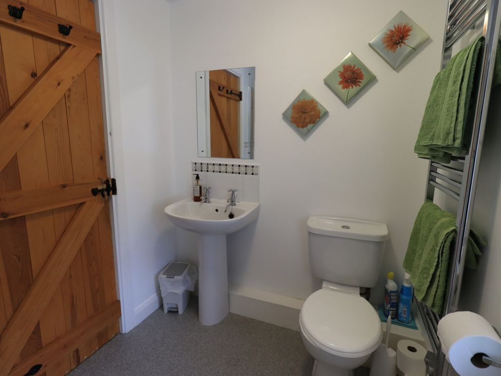 A bathroom featuring a sink and toilet at Harber Scar near Horton-in-Ribblesdale