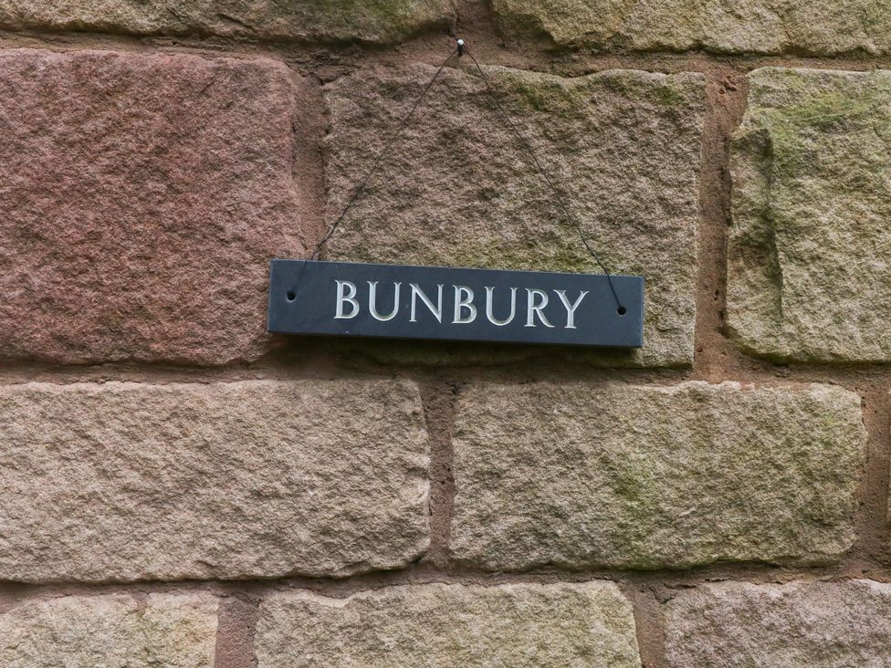 Bunbury - Peak District - 4301 - thumbnail photo 3