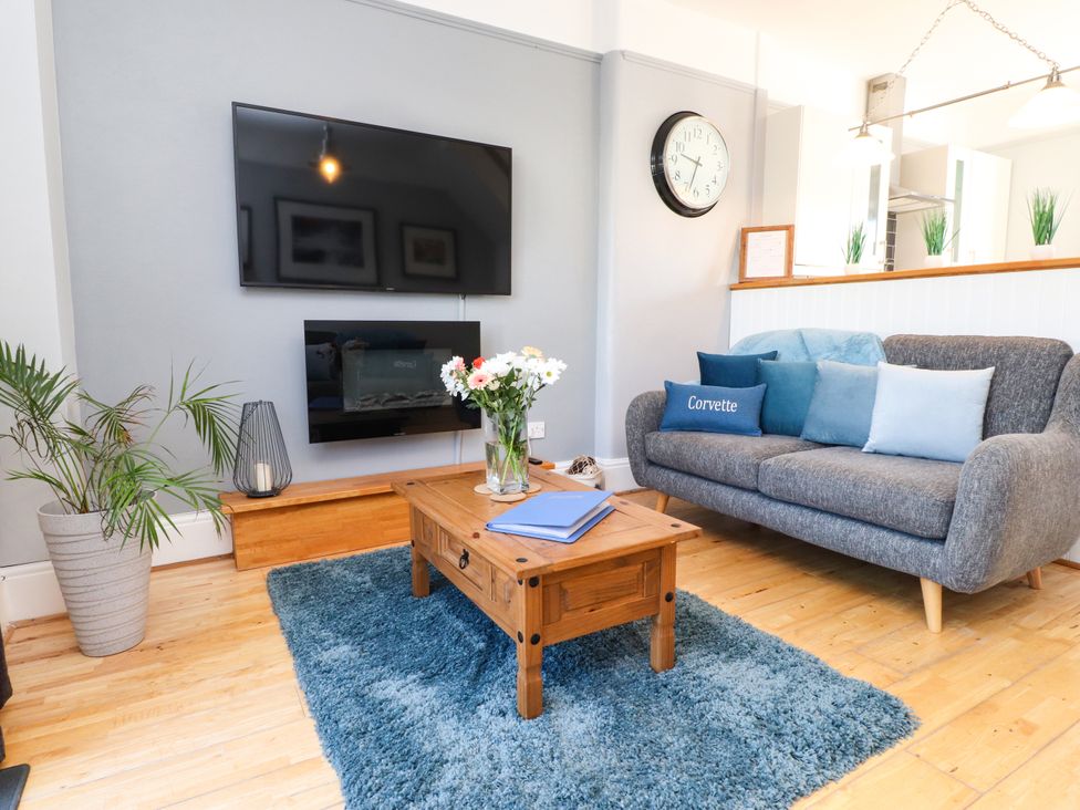 Corvette - Anglesey - 4504 - thumbnail photo 4