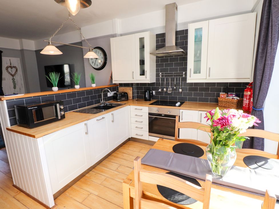 Corvette - Anglesey - 4504 - thumbnail photo 10