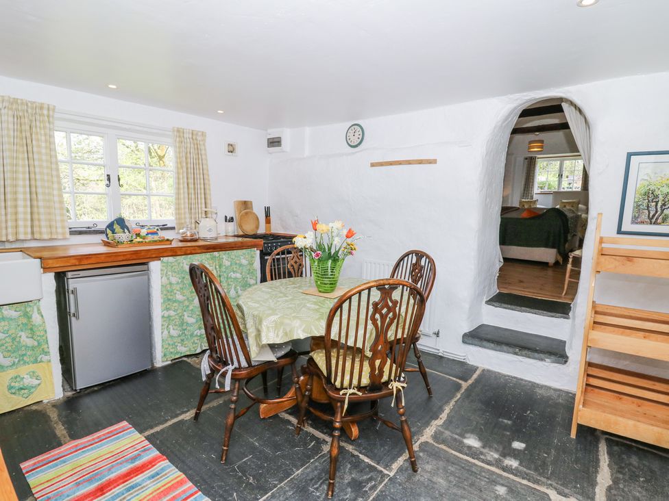 Hawthorn Cottage - South Wales - 930004 - thumbnail photo 13
