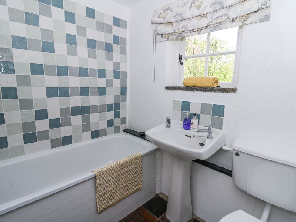 Hawthorn Cottage - South Wales - 930004 - thumbnail photo 23