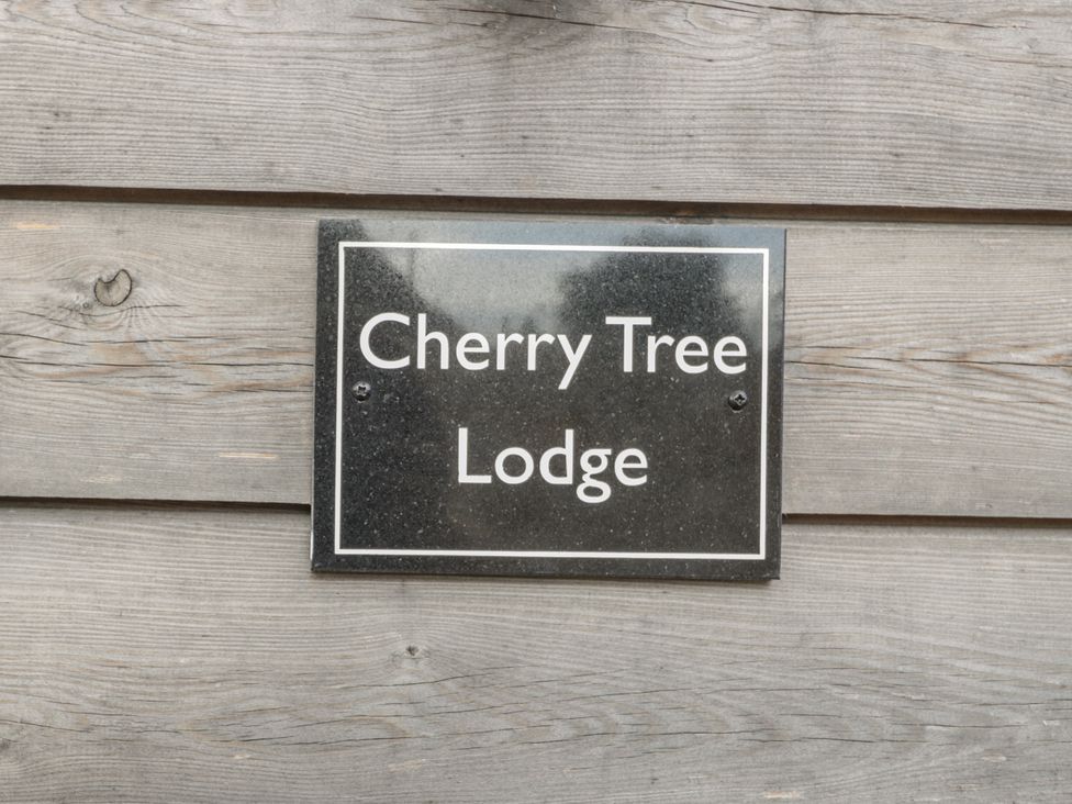 Cherry Tree Lodge - Devon - 930876 - thumbnail photo 3