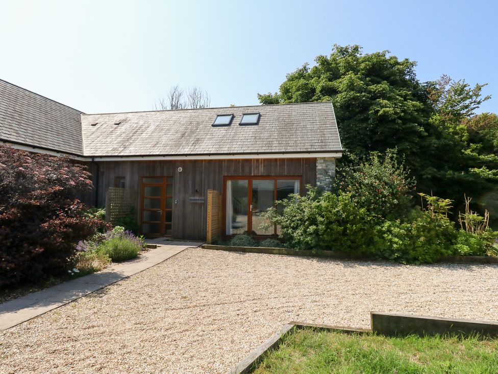 A house with a garden at Shepherd Oak in Upwey near Weymouth
