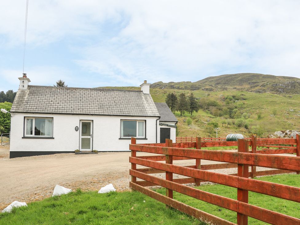 Gapple Cottage - County Donegal - 940523 - thumbnail photo 1