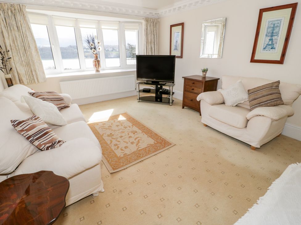 11 Glyn Garth Mews Llandegfan Self Catering Holiday Cottage