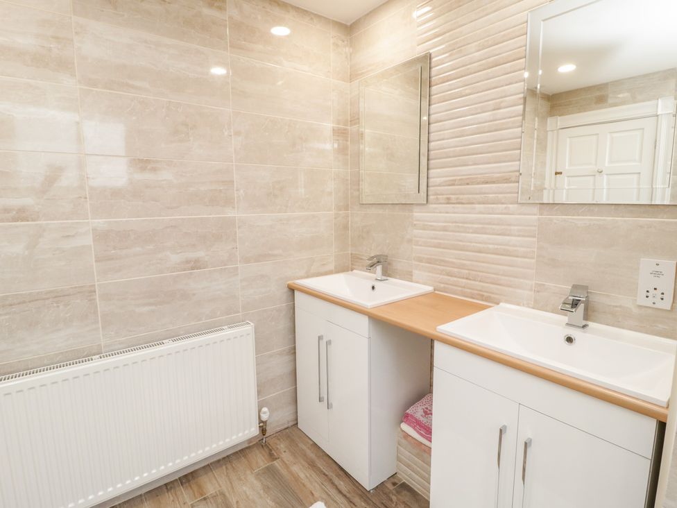 11 Glyn Garth Mews Llandegfan Self Catering Holiday Cottage