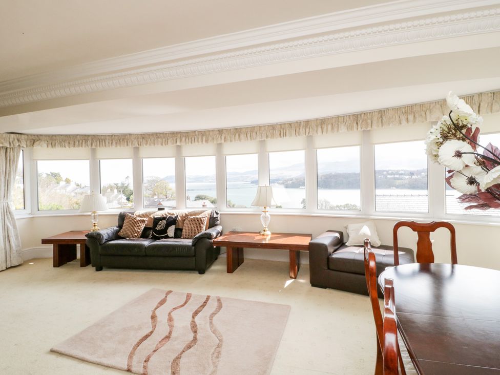 11 Glyn Garth Mews Llandegfan Self Catering Holiday Cottage