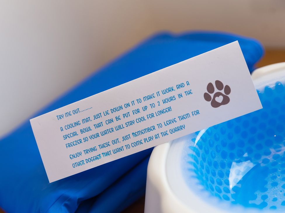 A cooling mat and water bowl with an instruction note at Tressa, Tor Down Quarry St Breward
