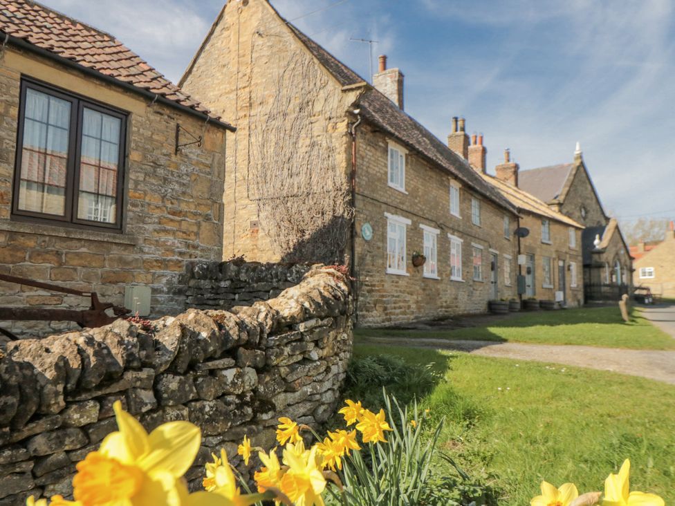 Chapel Cottage - North Yorkshire (incl. Whitby) - 971019 - thumbnail photo 1