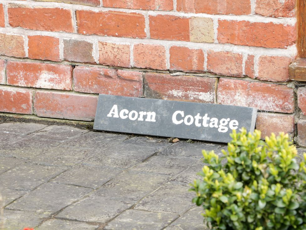 Acorn Cottage 1 - Shropshire - 974817 - thumbnail photo 2