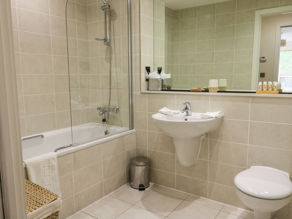 Scarborough Apartments - Two Bed (1) - North Yorkshire (incl. Whitby) - 975361 - thumbnail photo 13