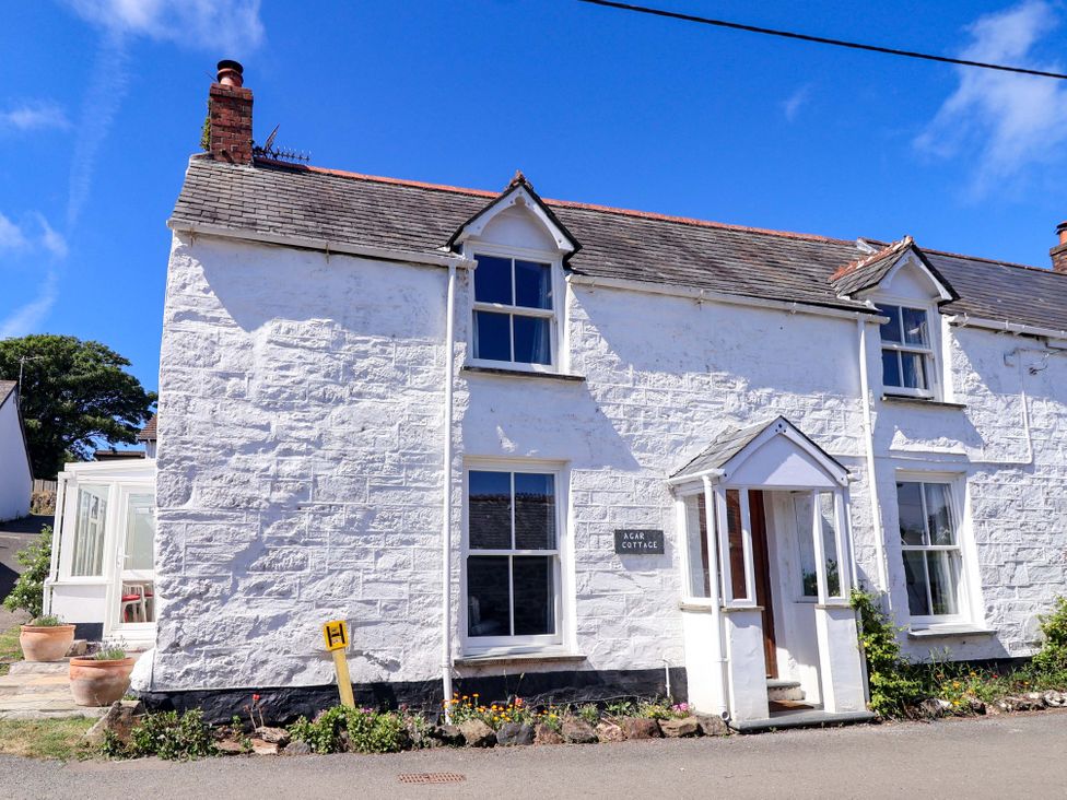 A house exterior with a garden at Agar Cottage, Trelights, near Port Isaac