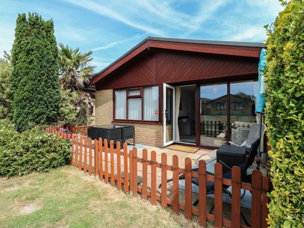 A house with patio and garden at 38 St Margarets in St Margaret's At Cliffe