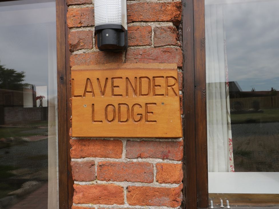 Lavender Lodge - North Yorkshire (incl. Whitby) - 979596 - thumbnail photo 3