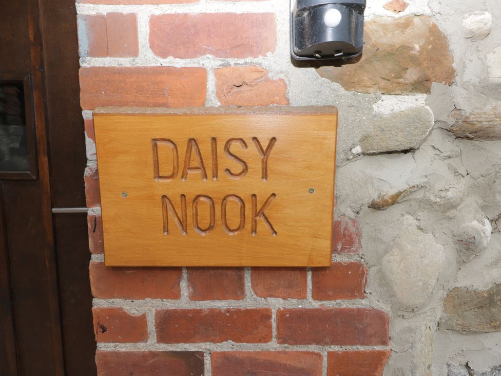 Daisy Nook - North Yorkshire (incl. Whitby) - 979598 - thumbnail photo 2