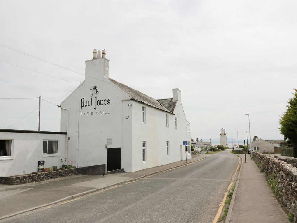 A bar and grill building on a street at Mardan Southerness
