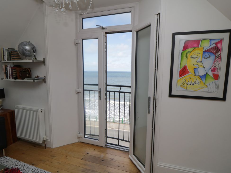 Flat 3, Peacehaven - North Yorkshire (incl. Whitby) - 982823 - thumbnail photo 2