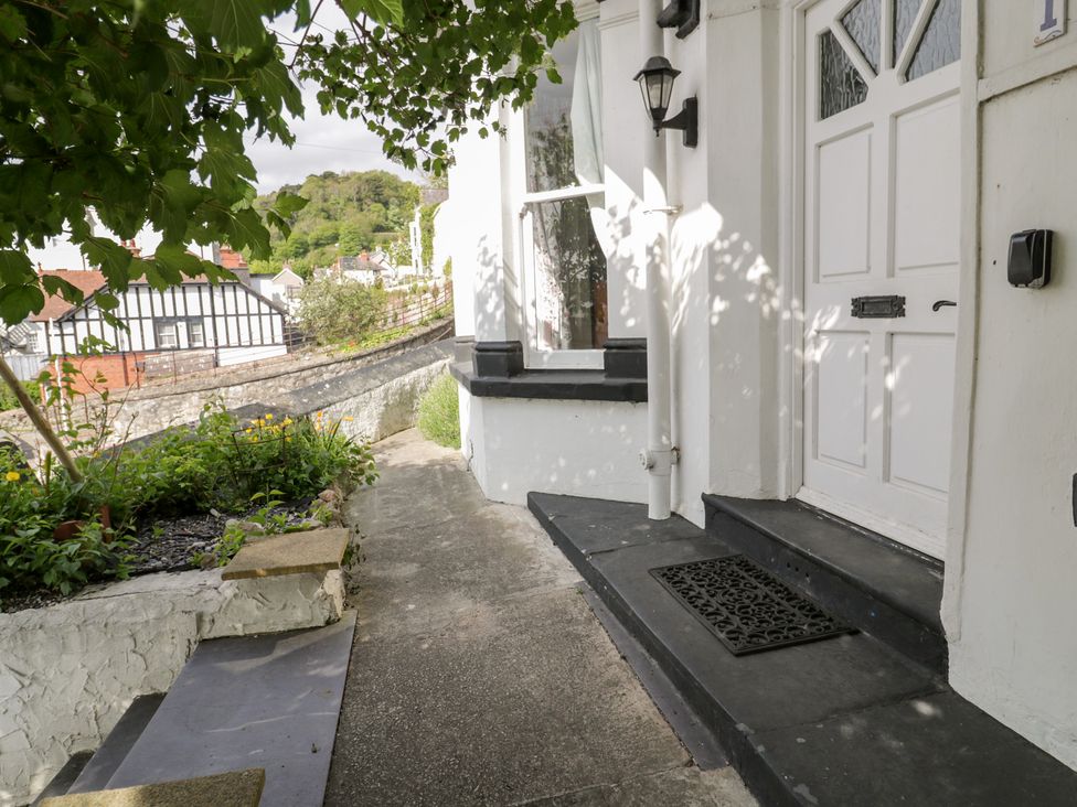Eversley - North Wales - 986800 - thumbnail photo 4