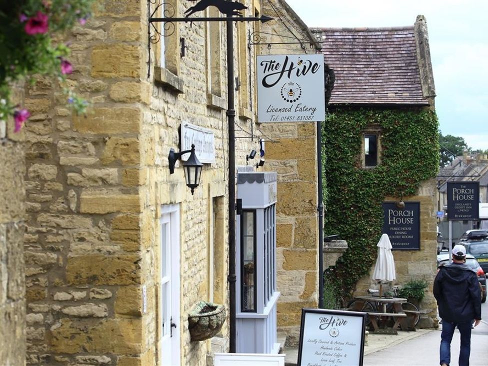 The Hive - Cotswolds - 988738 - thumbnail photo 24