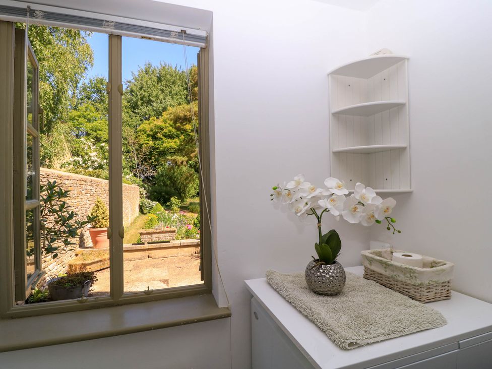 Garden Cottage - Cotswolds - 988739 - thumbnail photo 34