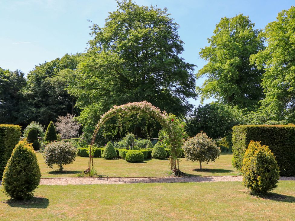 Garden Cottage - Cotswolds - 988739 - thumbnail photo 39
