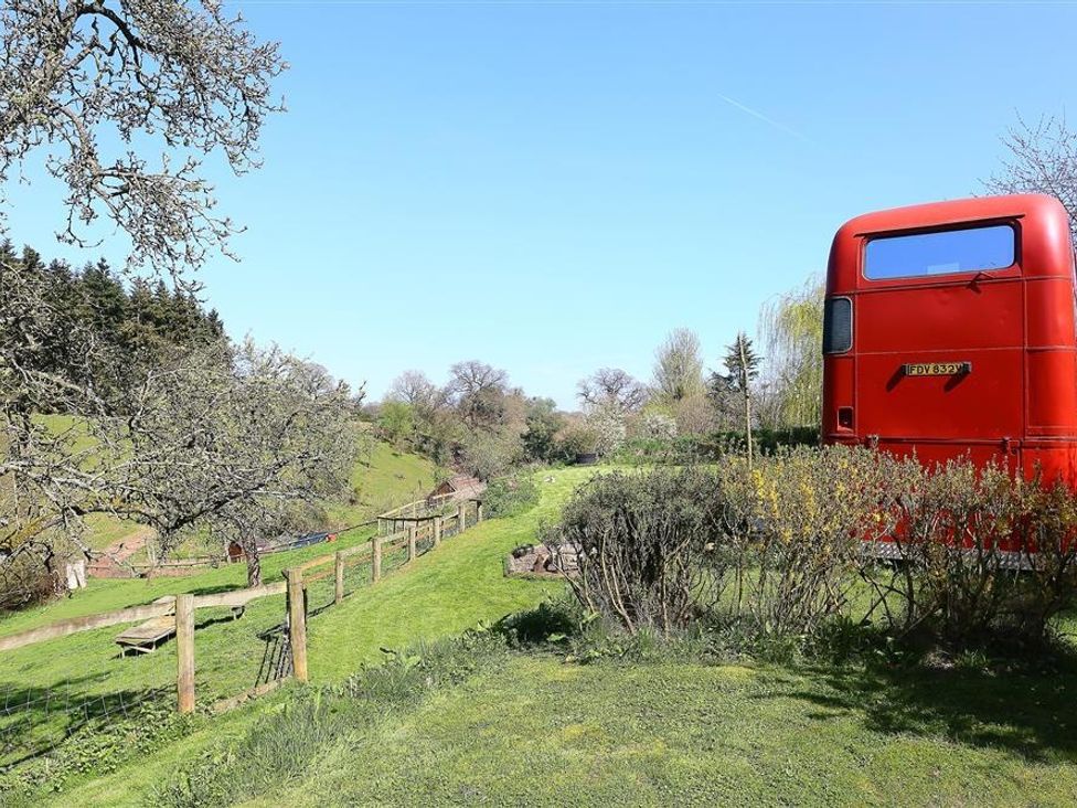 The Red Bus! - Cotswolds - 990350 - thumbnail photo 32