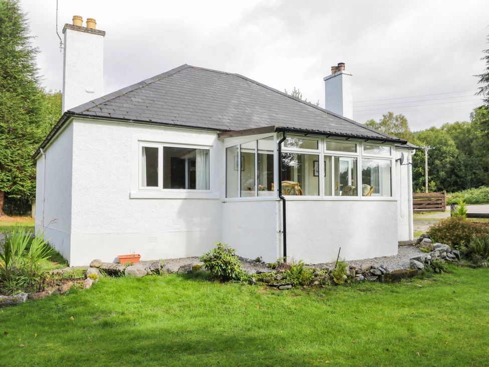 A house with a garden at St. Aethans in Bonar Bridge