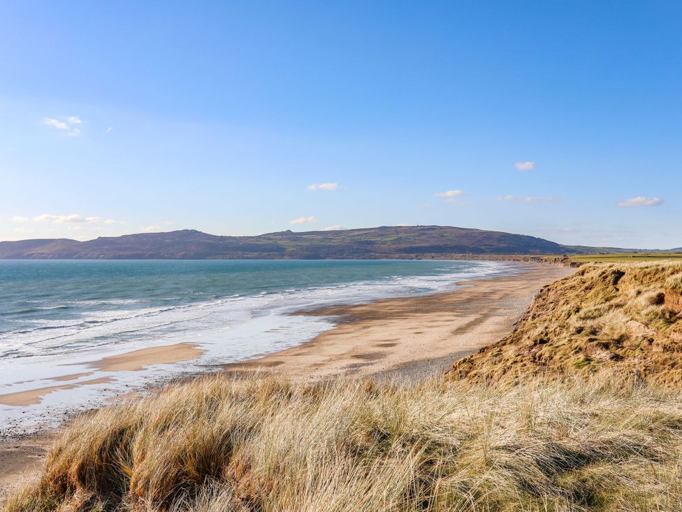 A beach and cliff landscape at Dalar Deg Aberdaron