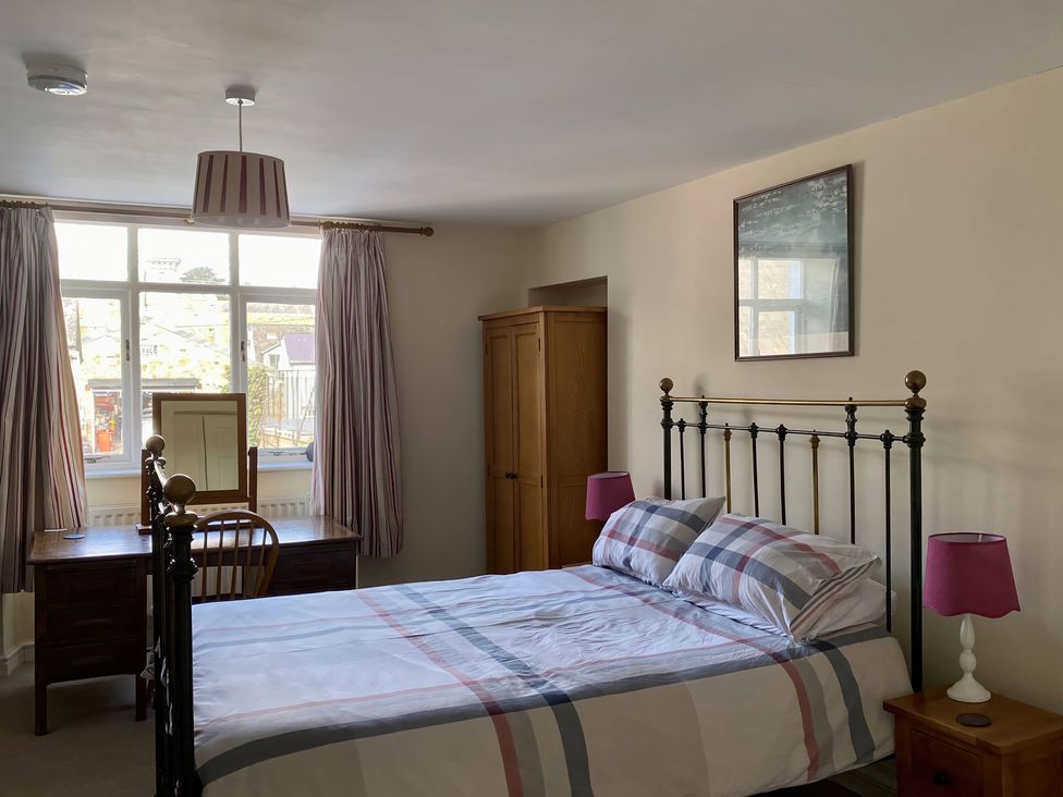 Sant Seiriol - Anglesey - 999235 - thumbnail photo 15